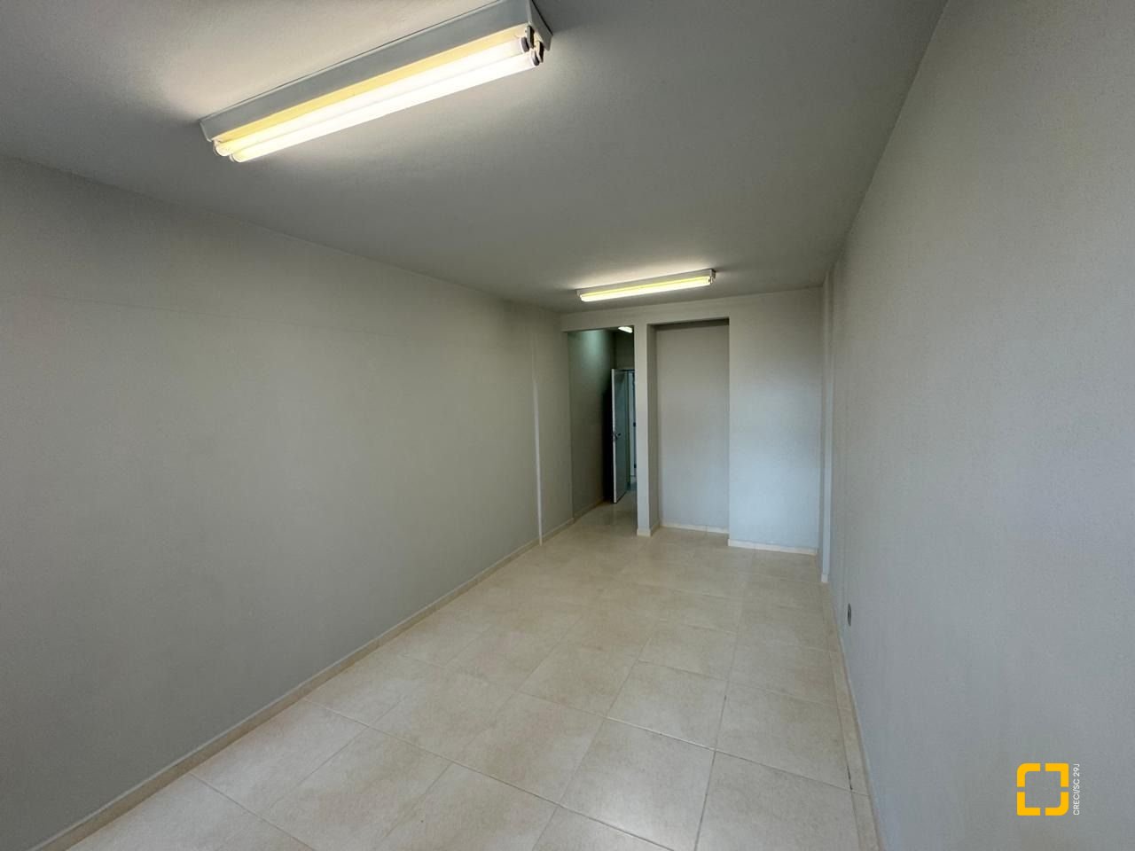 Sala com 34m², no bairro Centro em Florianópolis
