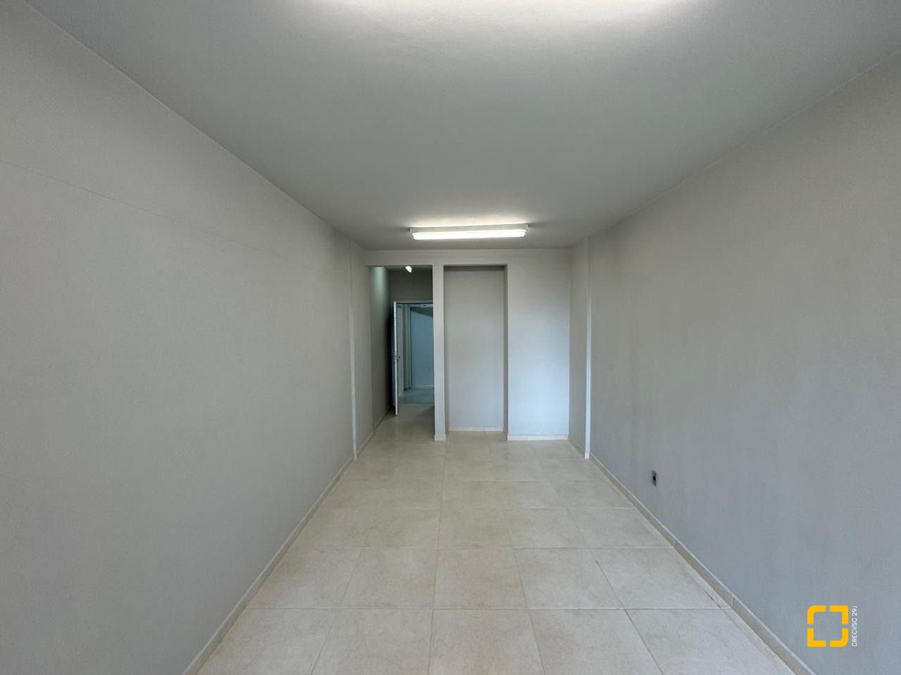 Sala com 34m², no bairro Centro em Florianópolis
