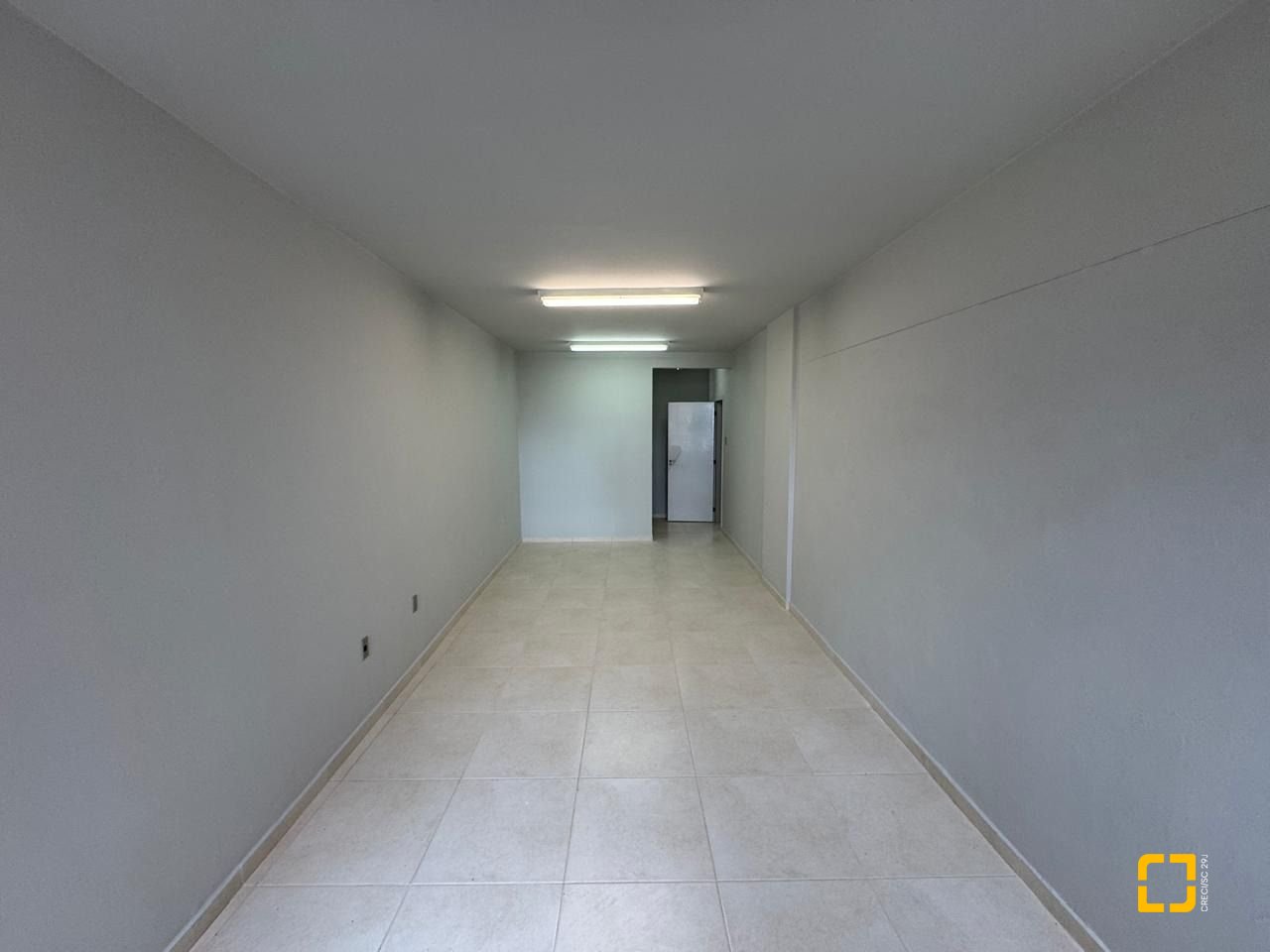 Sala com 43m², no bairro Centro em Florianópolis