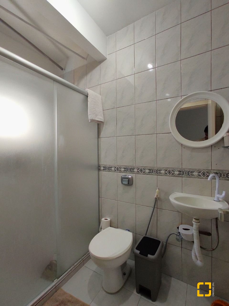 Casa com 404m², 5 quartos (sendo 3 suítes), 5 garagens, no bairro Praia Comprida em São José