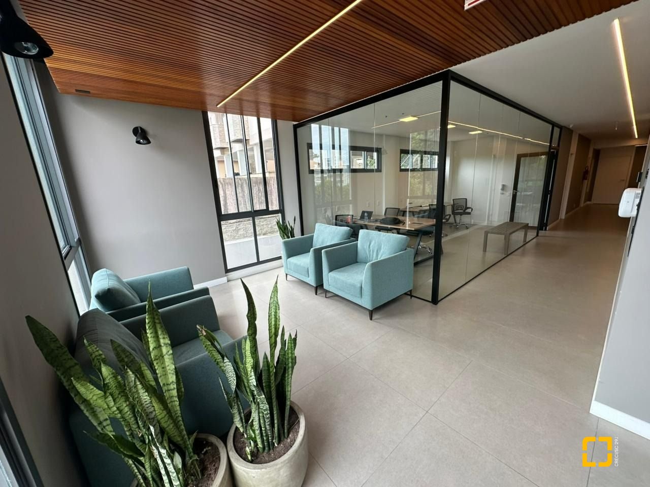 Loft com 37m², 2 quartos (sendo 1 suíte), 1 garagem, no bairro Pantanal em Florianópolis