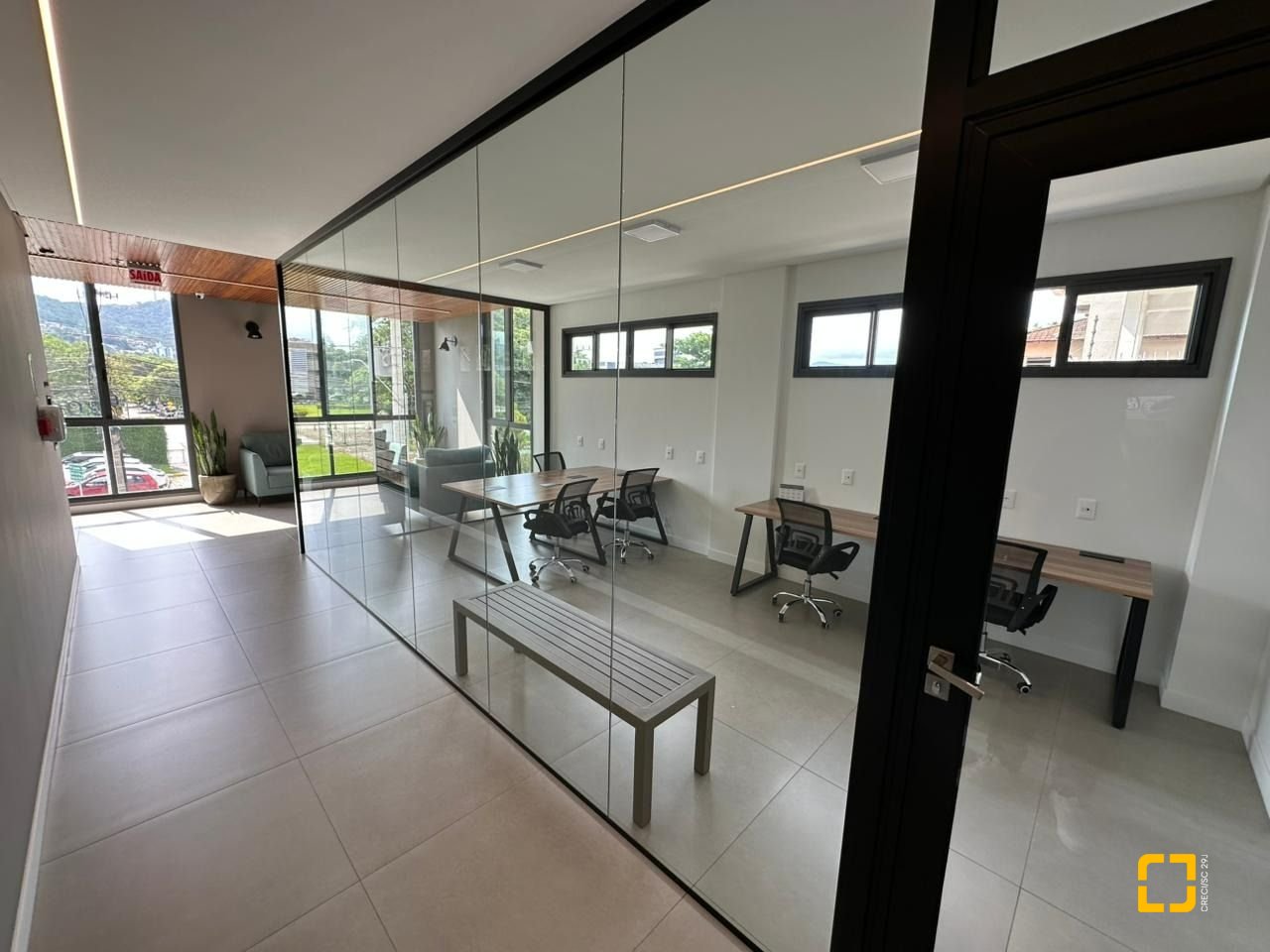 Loft com 37m², 1 quarto (sendo 1 suíte), 1 garagem, no bairro Pantanal em Florianópolis