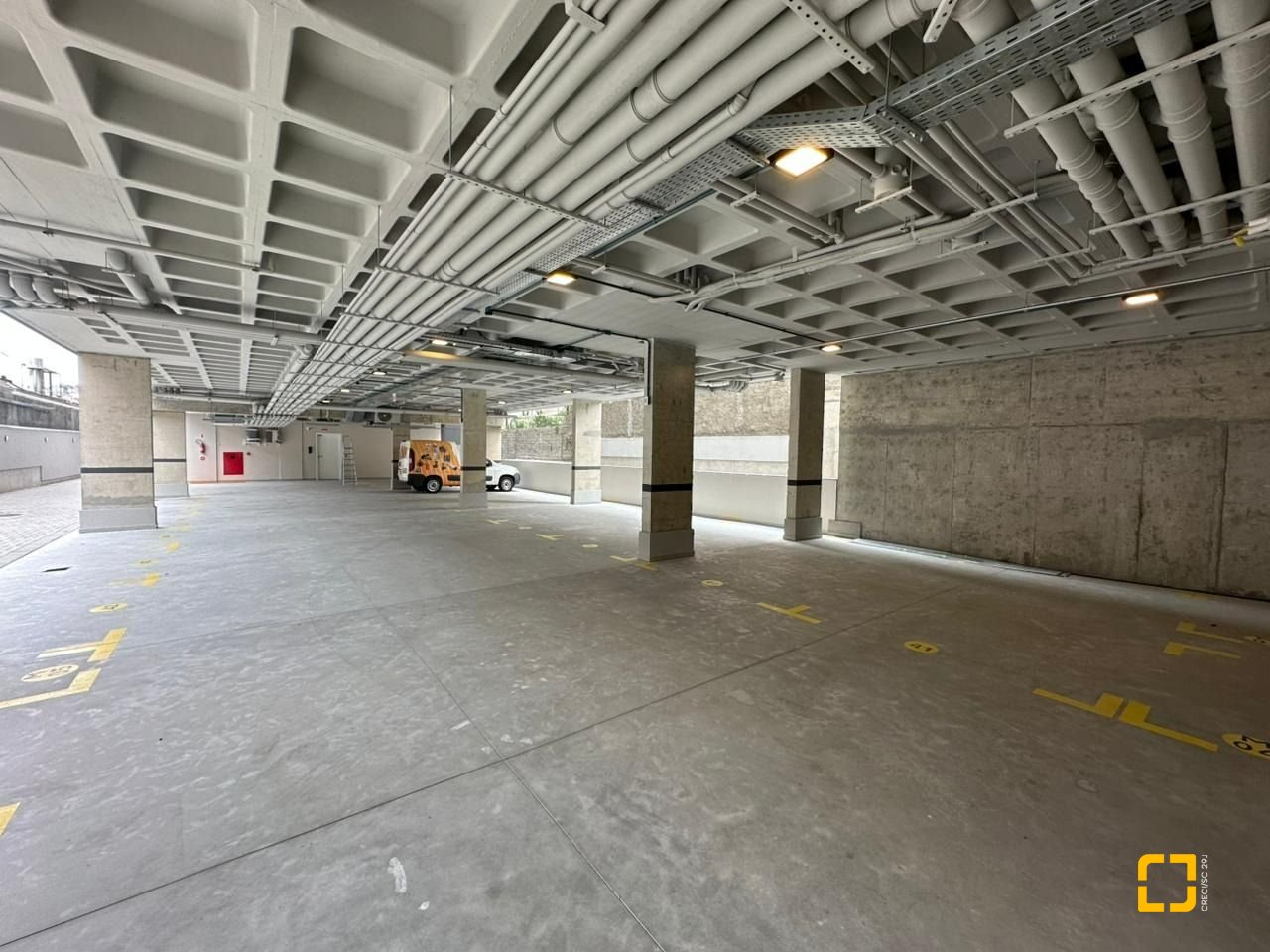 Loft com 37m², 1 quarto (sendo 1 suíte), 1 garagem, no bairro Pantanal em Florianópolis