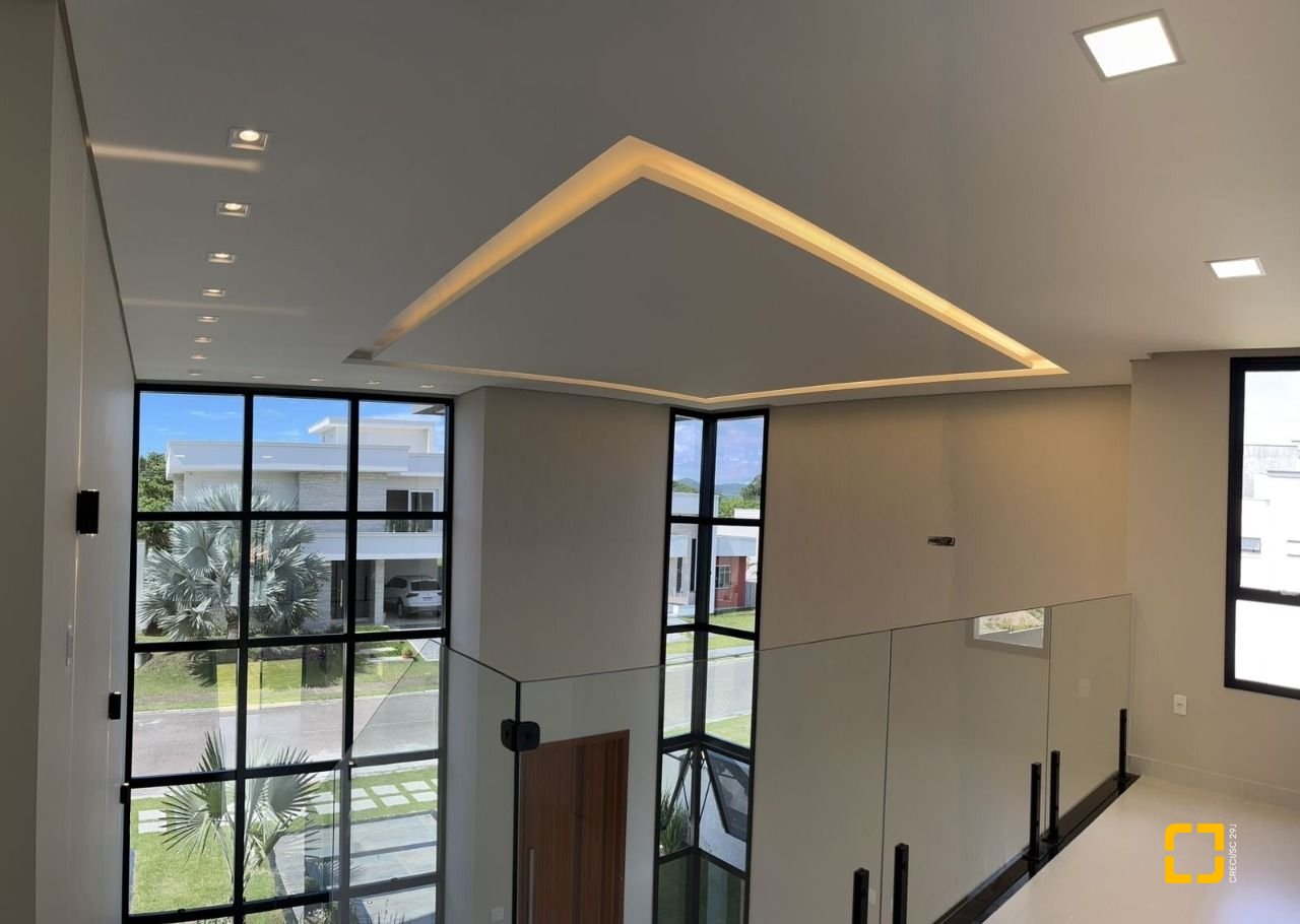 Casa de Condomínio com 253m², 6 quartos (sendo 3 suítes), 2 garagens, no bairro Rio Vermelho em Florianópolis