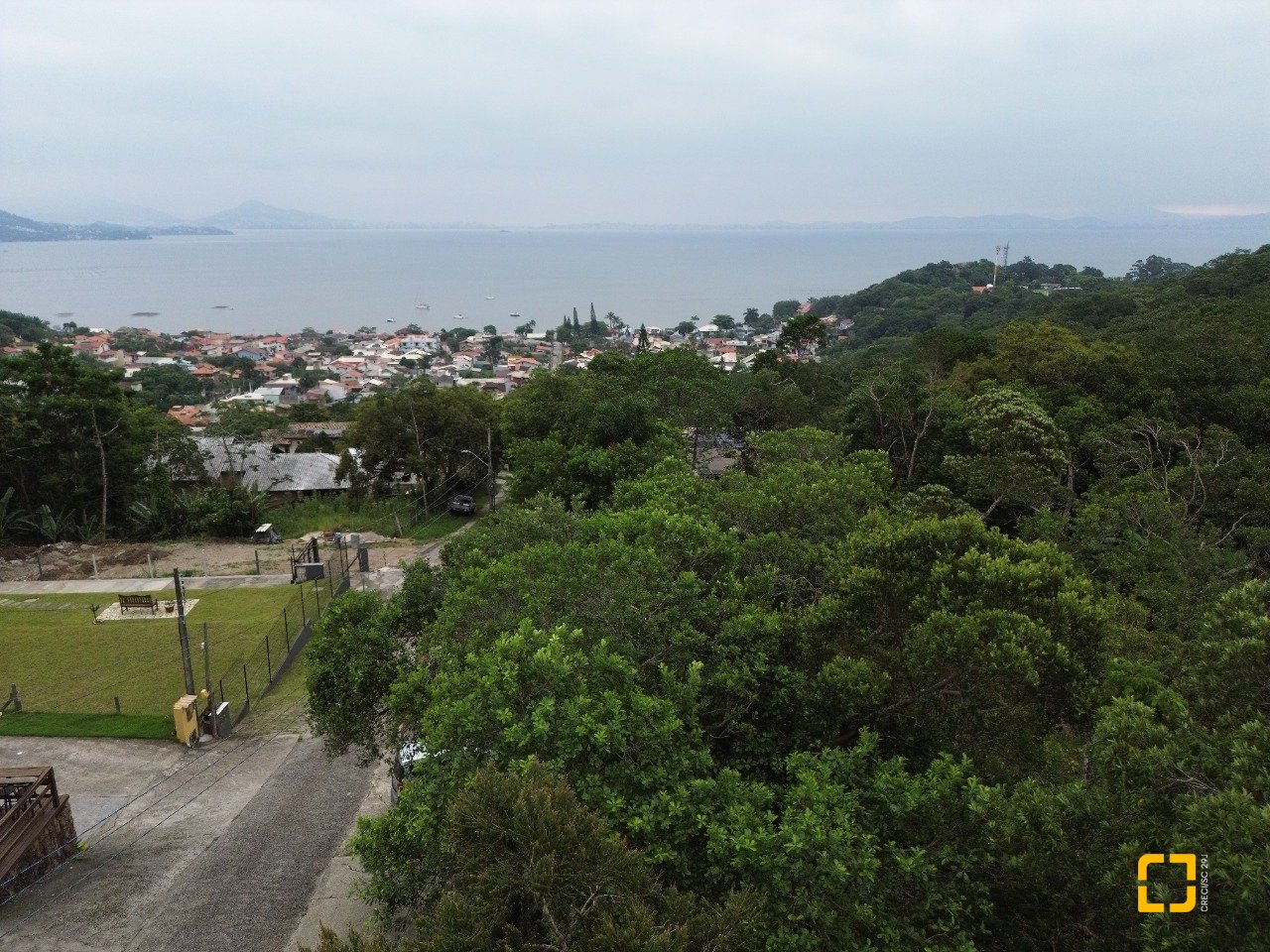 Terreno com 14106m², no bairro Sambaqui em Florianópolis
