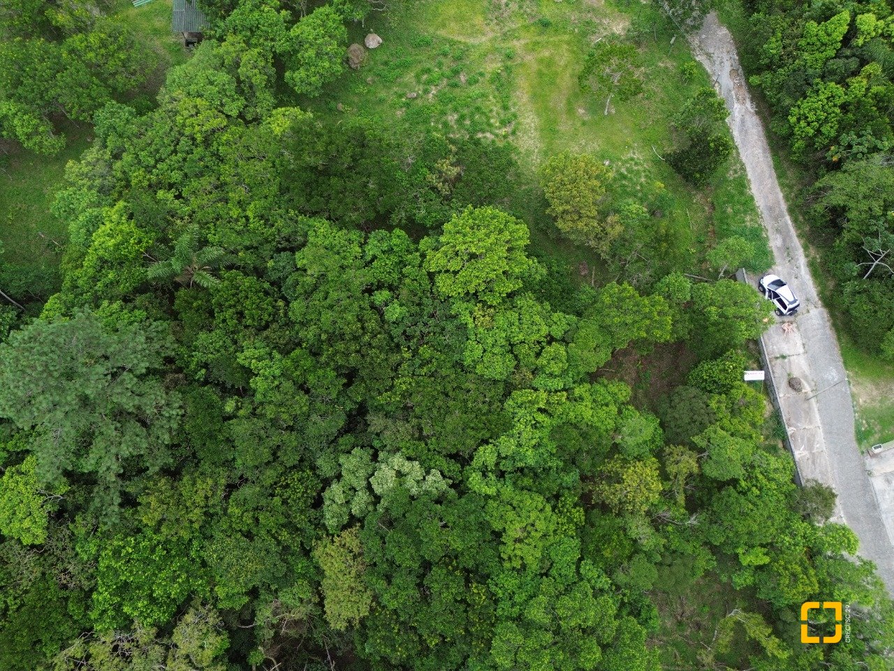 Terreno com 14106m², no bairro Sambaqui em Florianópolis
