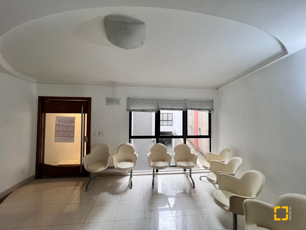 Sala com 163m², 2 garagens, no bairro Centro em Florianópolis