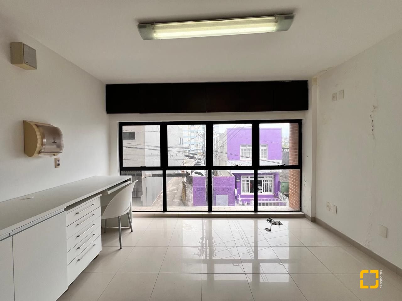 Sala com 163m², 2 garagens, no bairro Centro em Florianópolis