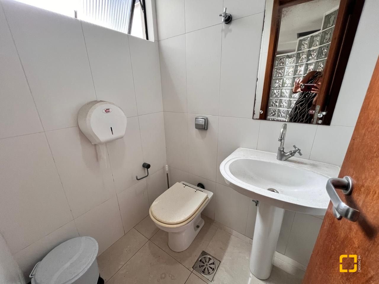 Sala com 163m², 2 garagens, no bairro Centro em Florianópolis