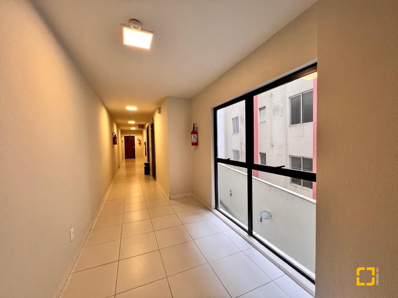 Sala com 163m², 2 garagens, no bairro Centro em Florianópolis