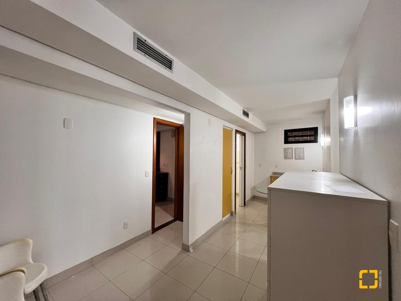 Sala com 163m², 2 garagens, no bairro Centro em Florianópolis