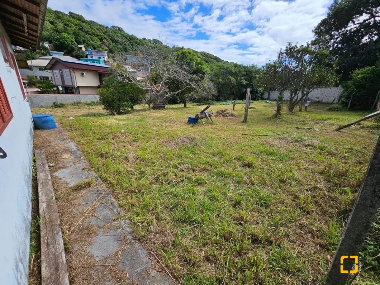 Terreno com 2017m², no bairro Cachoeira do Bom Jesus em Florianópolis