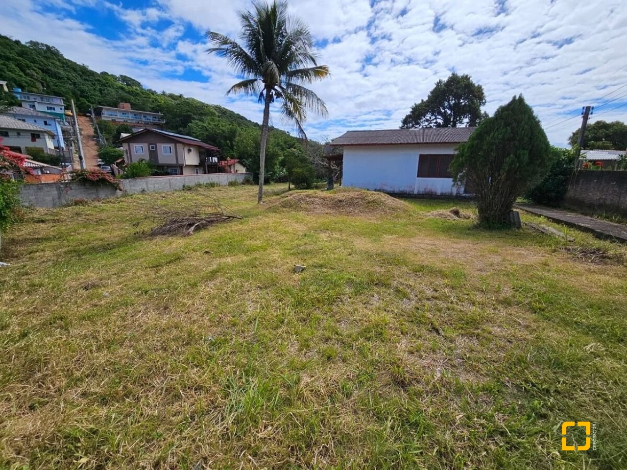 Terreno com 2017m², no bairro Cachoeira do Bom Jesus em Florianópolis