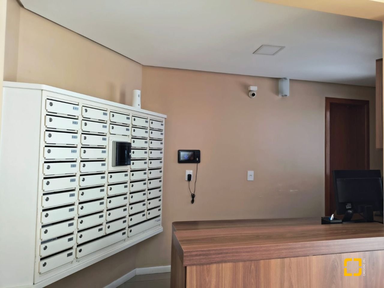 Apartamento com 114m², 5 quartos (sendo 1 suíte), 2 garagens, no bairro Coqueiros em Florianópolis