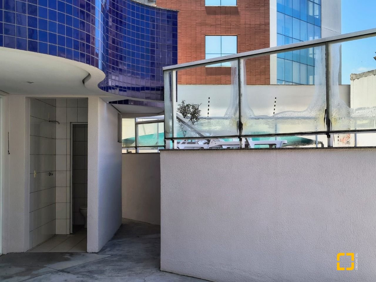 Apartamento com 114m², 5 quartos (sendo 1 suíte), 2 garagens, no bairro Coqueiros em Florianópolis