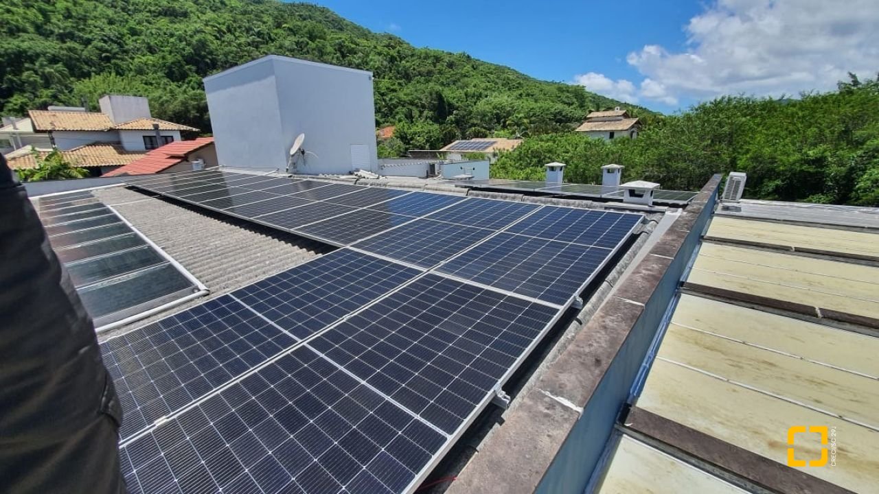 Casa de Condomínio com 224m², 7 quartos (sendo 3 suítes), 2 garagens, no bairro Ponta das Canas em Florianópolis