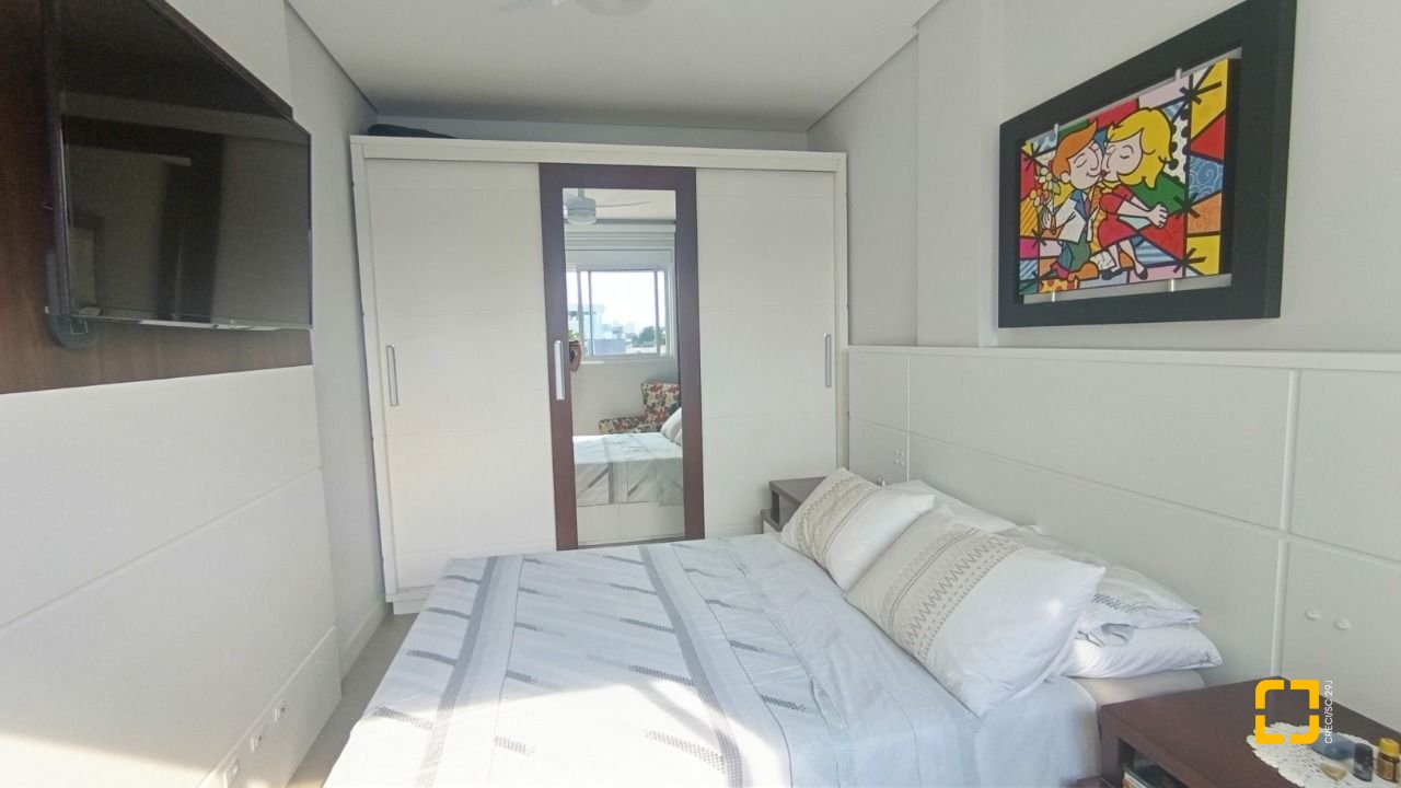 Apartamento com 109m², 4 quartos (sendo 1 suíte), 1 garagem, no bairro Canasvieiras em Florianópolis