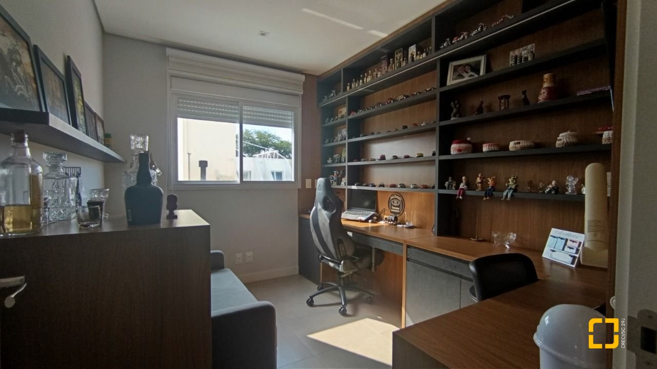 Apartamento com 109m², 4 quartos (sendo 1 suíte), 1 garagem, no bairro Canasvieiras em Florianópolis