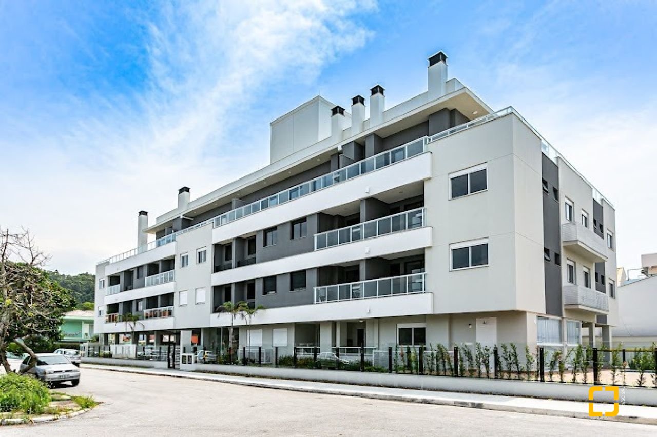 Apartamento com 109m², 4 quartos (sendo 1 suíte), 1 garagem, no bairro Canasvieiras em Florianópolis