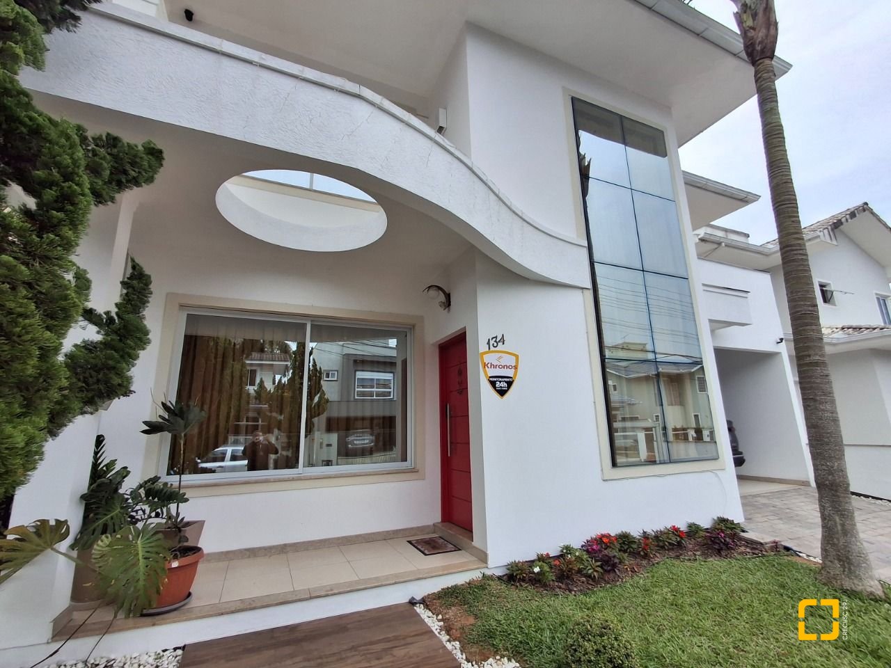 Casa com 235m², 4 quartos (sendo 1 suíte), 2 garagens, no bairro Pedra Branca em Palhoça