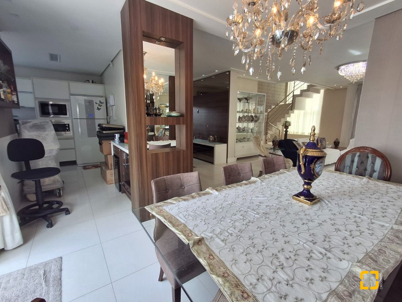 Casa com 235m², 4 quartos (sendo 1 suíte), 2 garagens, no bairro Pedra Branca em Palhoça