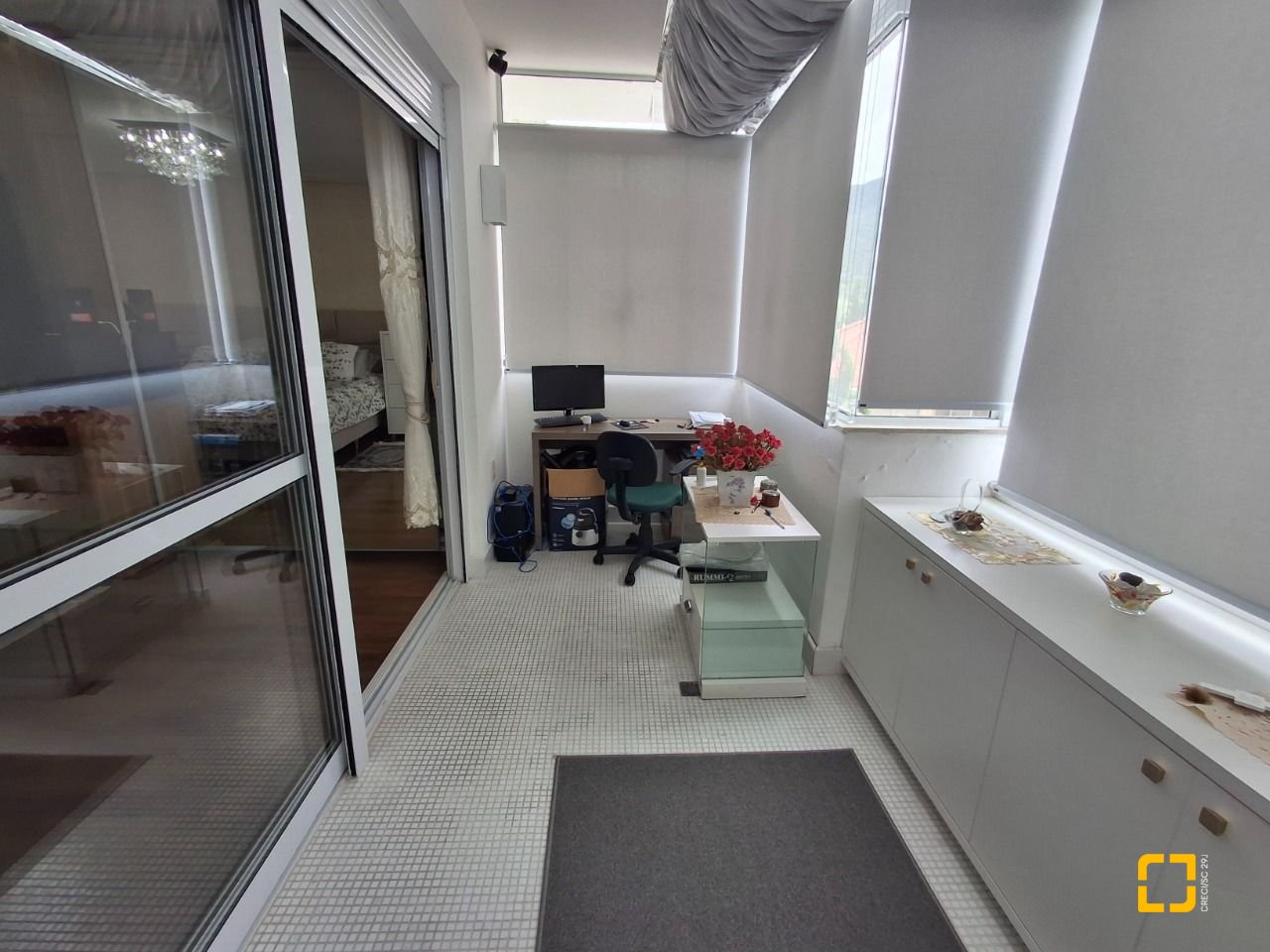 Casa com 235m², 4 quartos (sendo 1 suíte), 2 garagens, no bairro Pedra Branca em Palhoça
