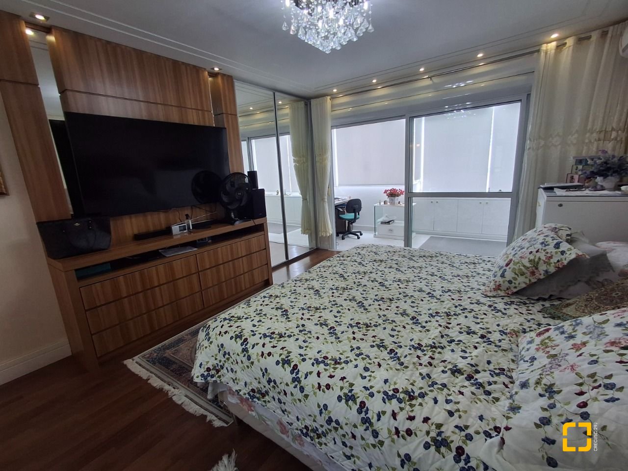 Casa com 235m², 4 quartos (sendo 1 suíte), 2 garagens, no bairro Pedra Branca em Palhoça