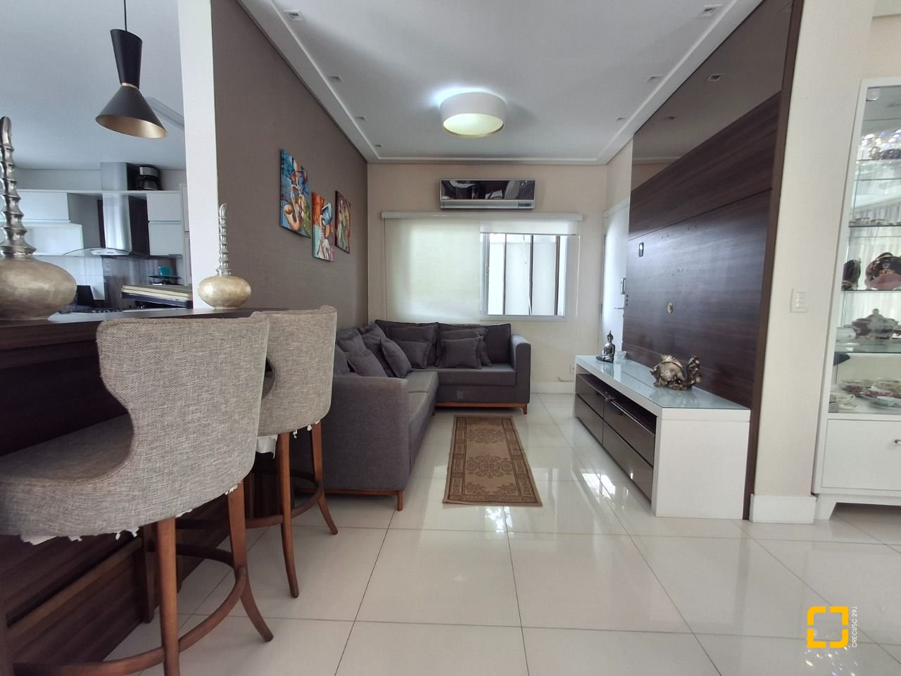 Casa com 235m², 3 quartos (sendo 1 suíte), 2 garagens, no bairro Pedra Branca em Palhoça