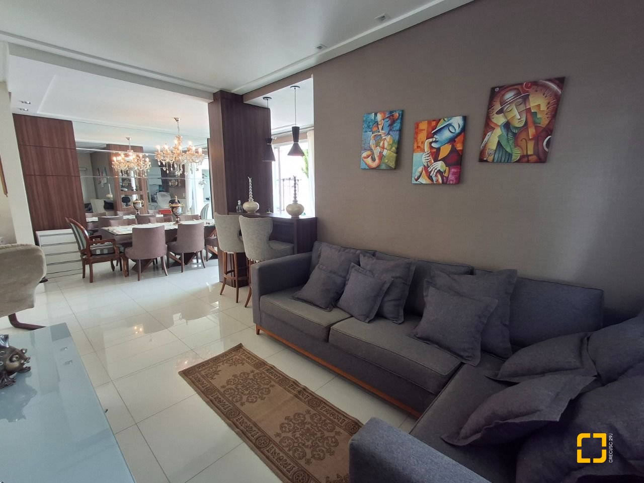 Casa com 235m², 3 quartos (sendo 1 suíte), 2 garagens, no bairro Pedra Branca em Palhoça