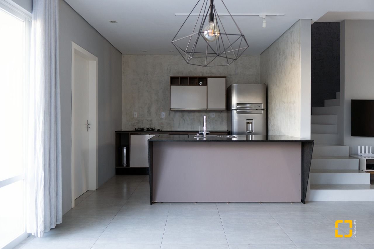 Casa com 151m², 4 quartos (sendo 1 suíte), 4 garagens, no bairro Ingleses em Florianópolis