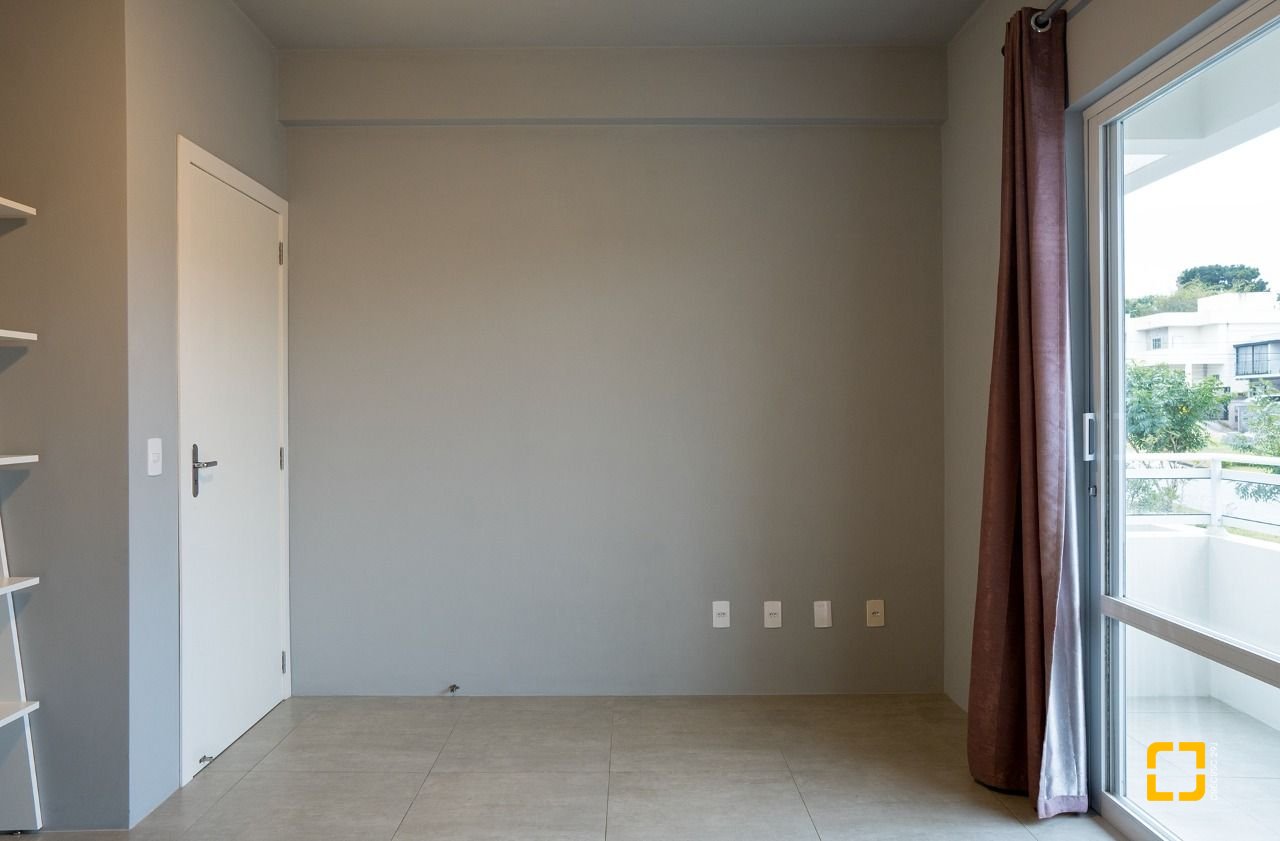 Casa com 151m², 4 quartos (sendo 1 suíte), 4 garagens, no bairro Ingleses em Florianópolis