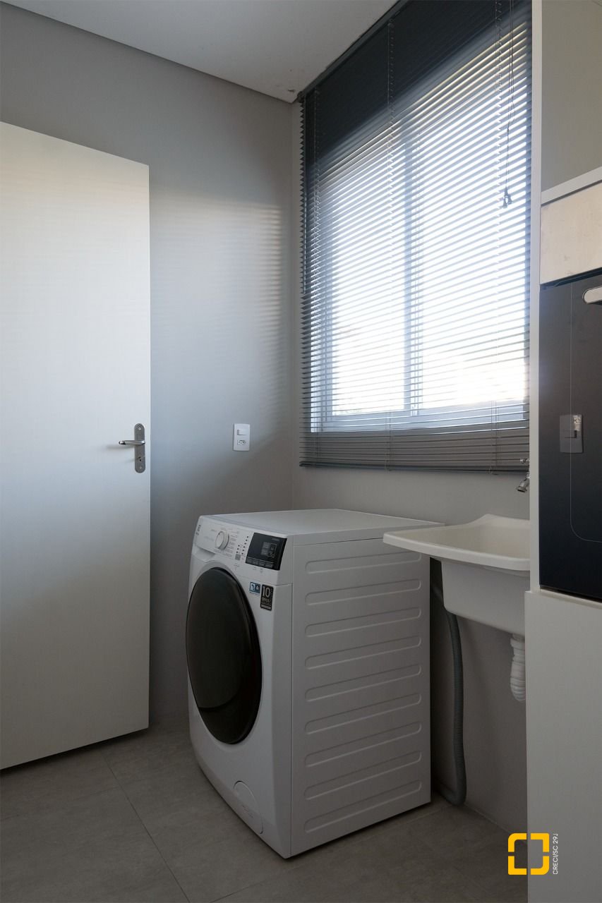Casa com 151m², 4 quartos (sendo 1 suíte), 4 garagens, no bairro Ingleses em Florianópolis