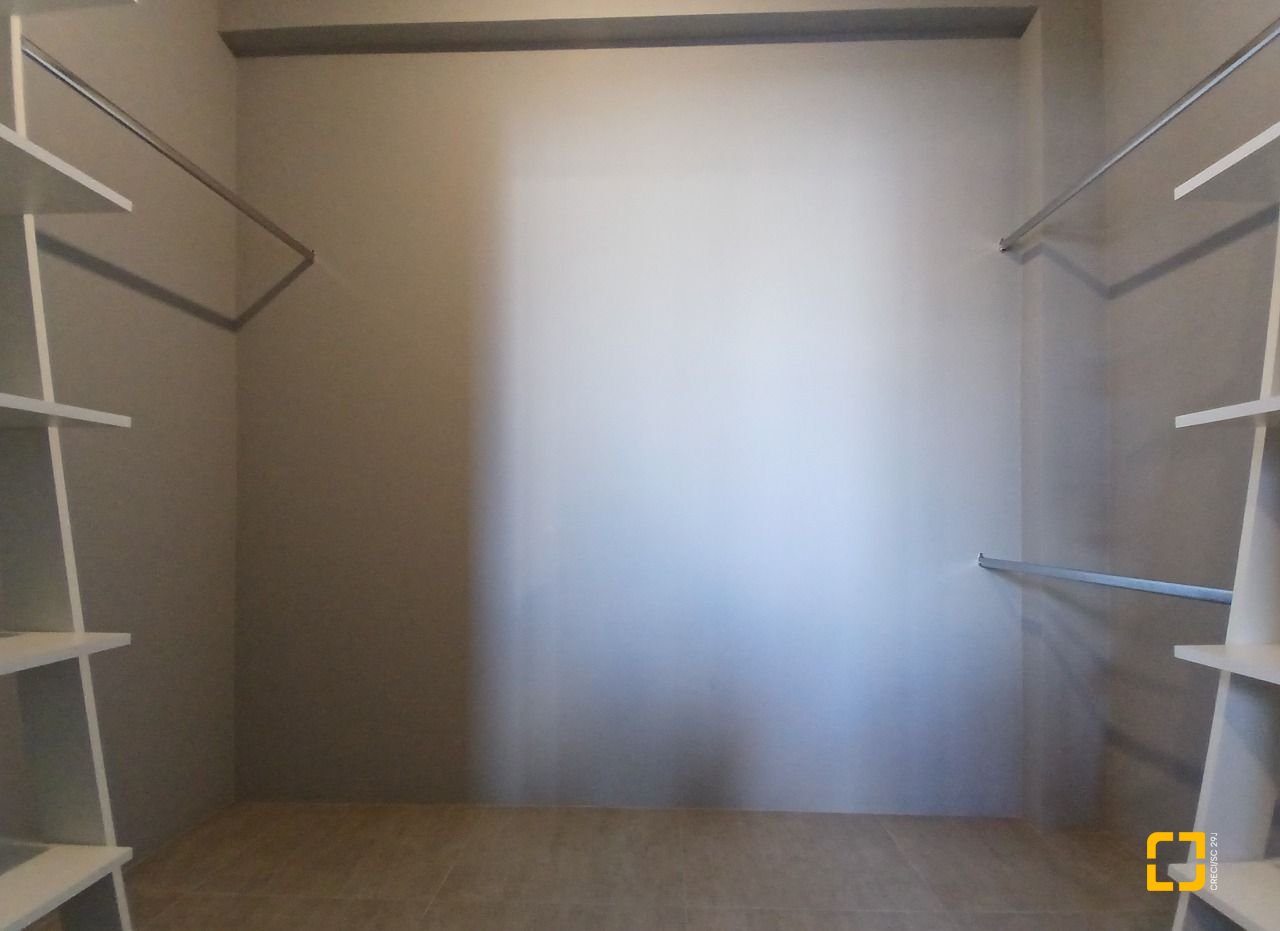 Casa com 151m², 4 quartos (sendo 1 suíte), 4 garagens, no bairro Ingleses em Florianópolis