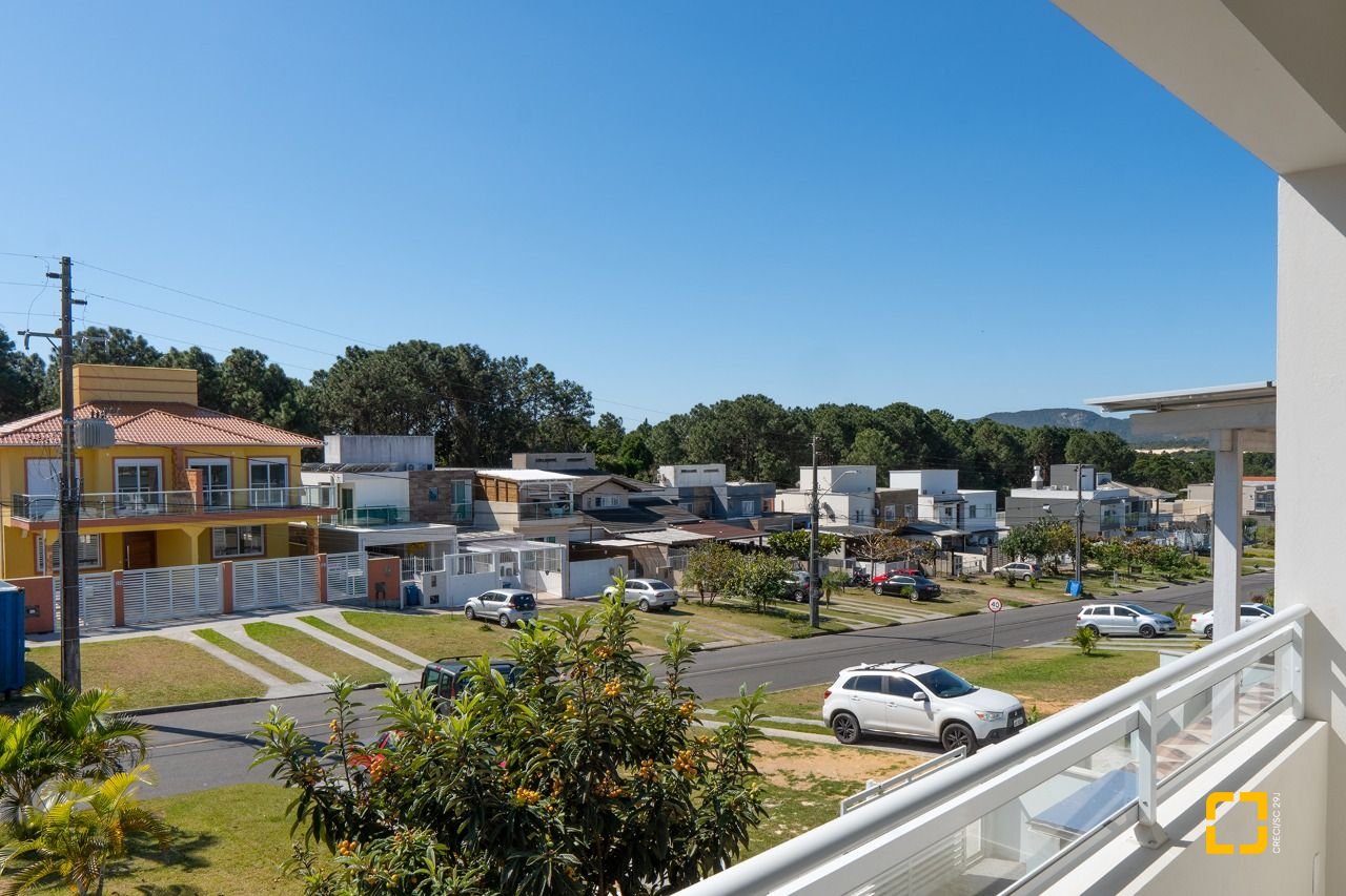 Casa com 151m², 4 quartos (sendo 1 suíte), 4 garagens, no bairro Ingleses em Florianópolis