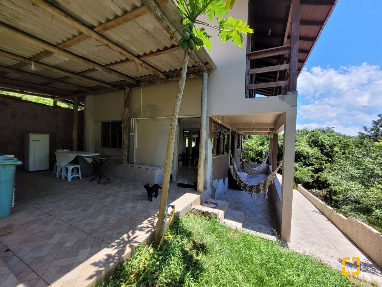 Casa com 210m², 3 quartos, 2 garagens, no bairro Ribeirão da Ilha em Florianópolis