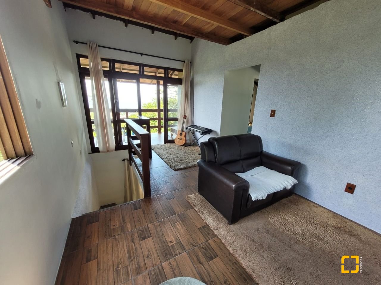 Casa com 210m², 3 quartos, 2 garagens, no bairro Ribeirão da Ilha em Florianópolis
