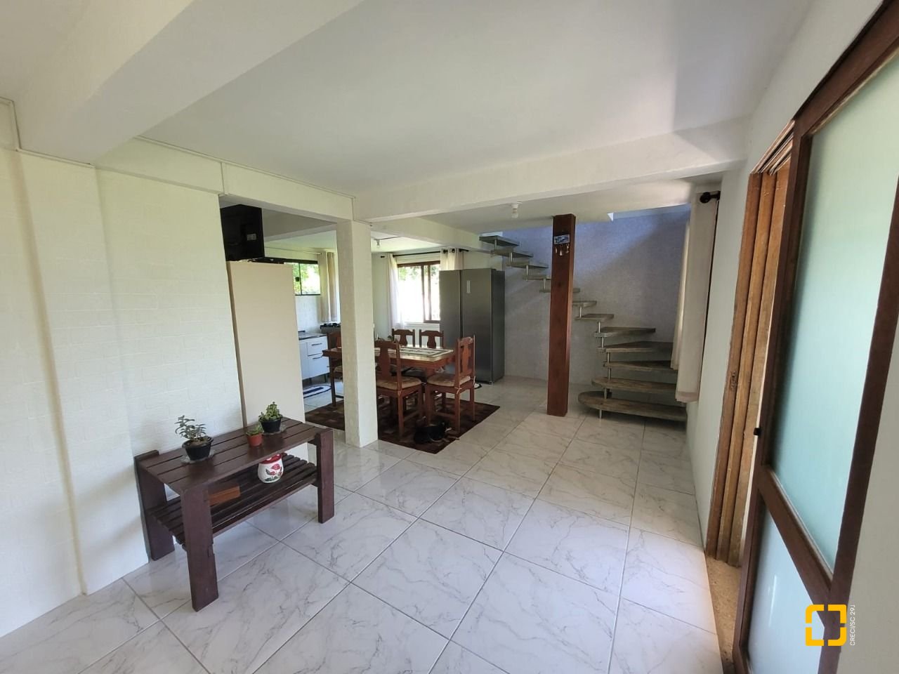 Casa com 210m², 3 quartos, 2 garagens, no bairro Ribeirão da Ilha em Florianópolis