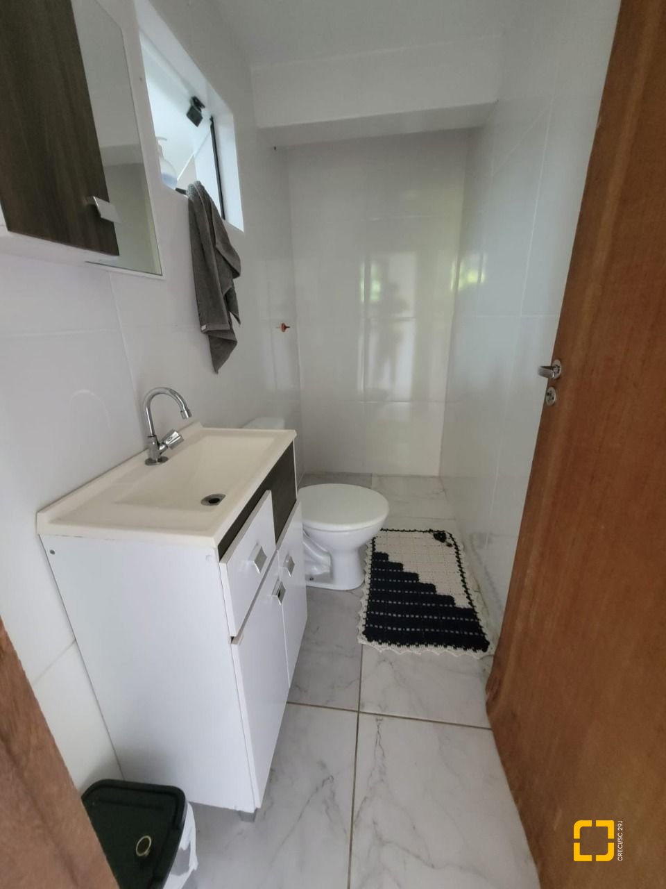 Casa com 210m², 3 quartos, 2 garagens, no bairro Ribeirão da Ilha em Florianópolis