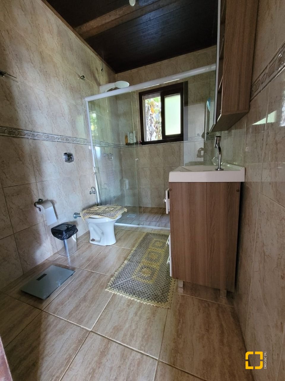Casa com 210m², 3 quartos, 2 garagens, no bairro Ribeirão da Ilha em Florianópolis