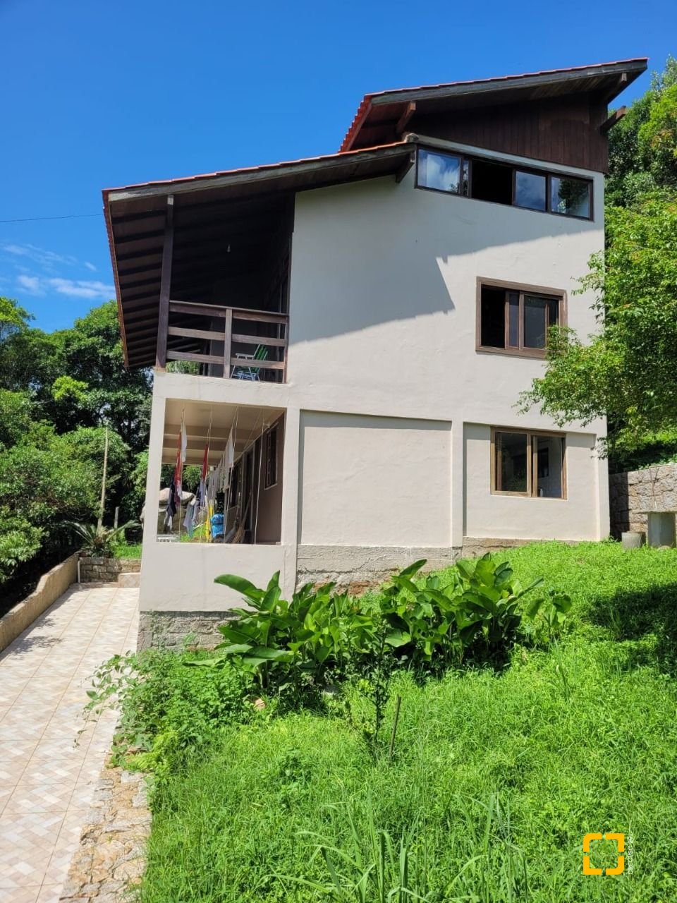 Casa com 210m², 3 quartos, 2 garagens, no bairro Ribeirão da Ilha em Florianópolis