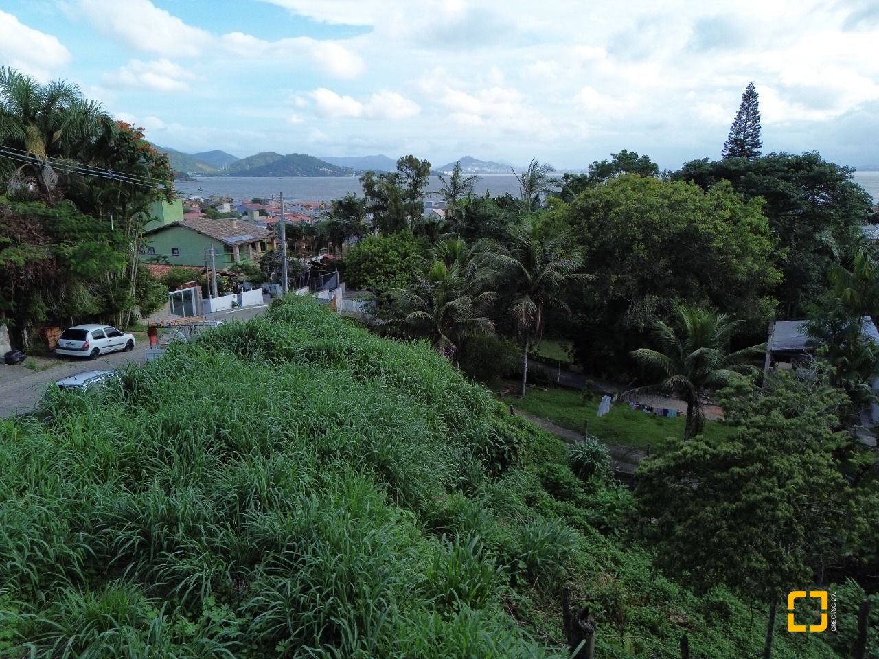 Terreno com 11123m², no bairro Sambaqui em Florianópolis