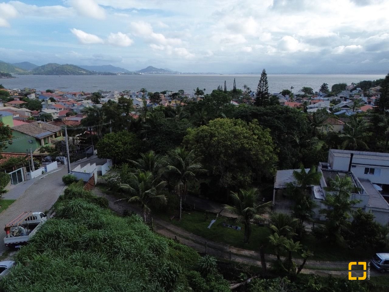 Terreno com 11123m², no bairro Sambaqui em Florianópolis
