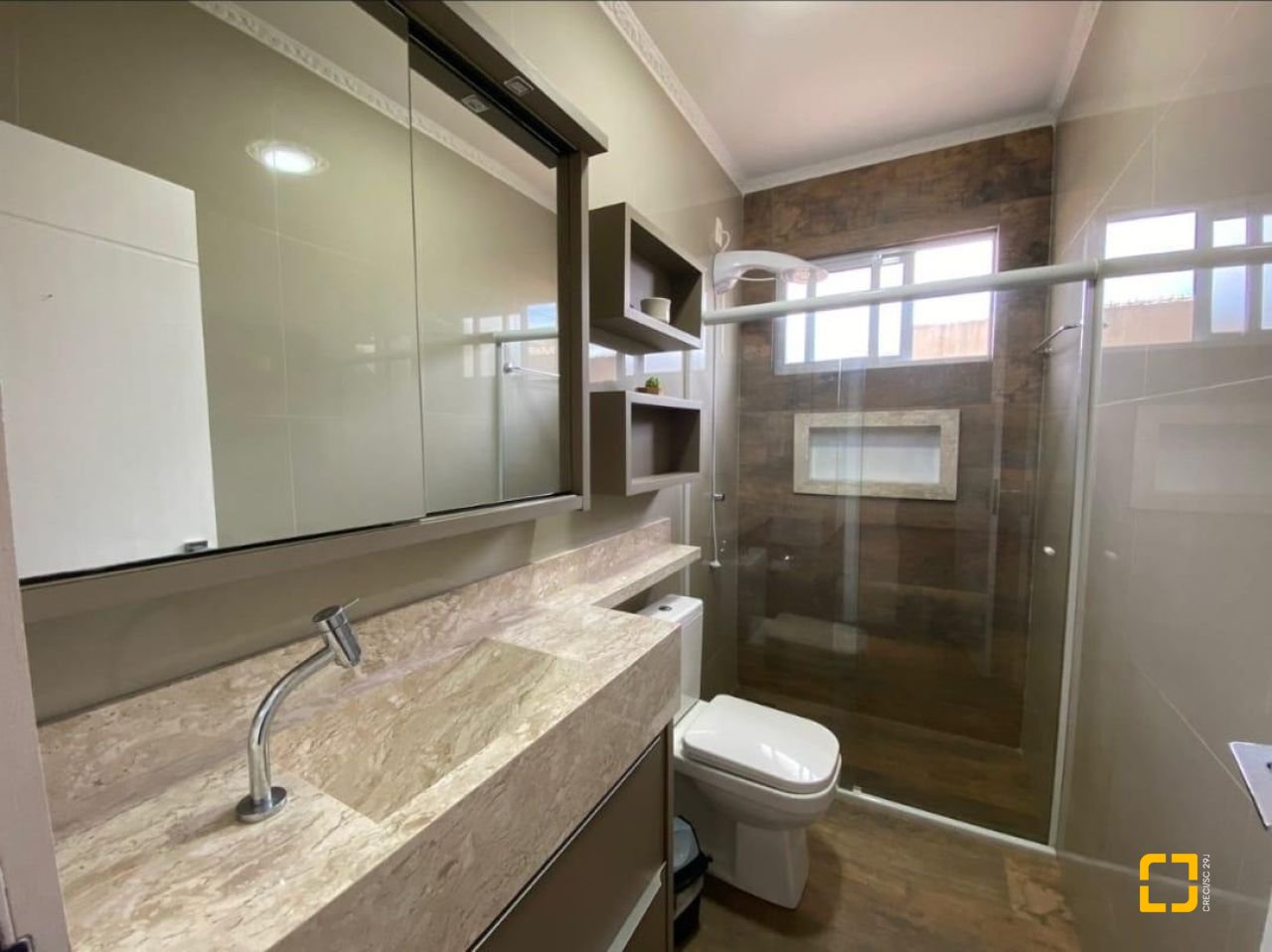 Casa com 189m², 4 quartos (sendo 1 suíte), 4 garagens, no bairro Nossa Senhora do Rosário em São José