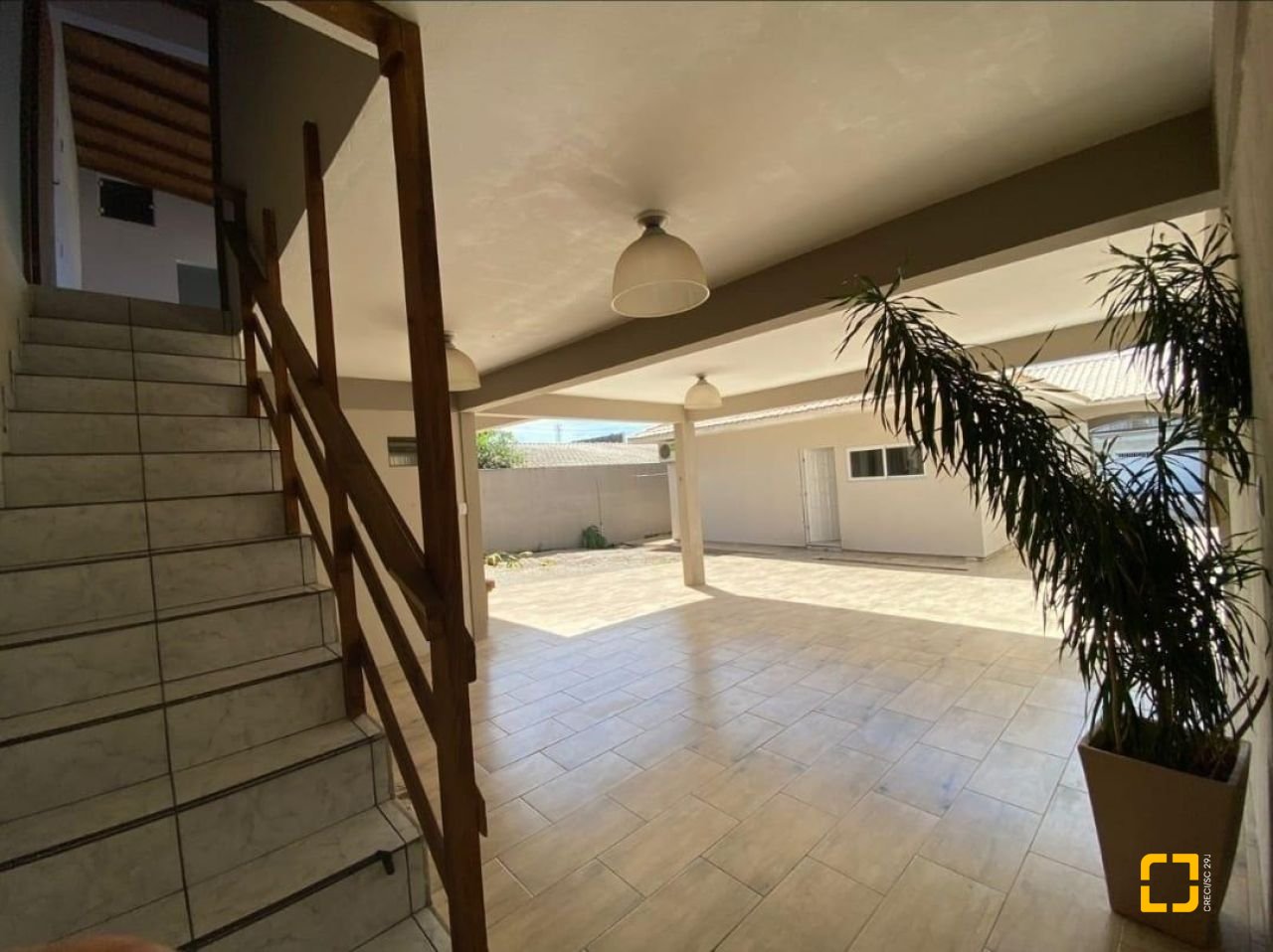 Casa com 189m², 4 quartos (sendo 1 suíte), 4 garagens, no bairro Nossa Senhora do Rosário em São José