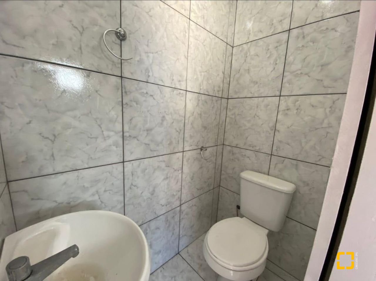 Casa com 189m², 4 quartos (sendo 1 suíte), 4 garagens, no bairro Nossa Senhora do Rosário em São José