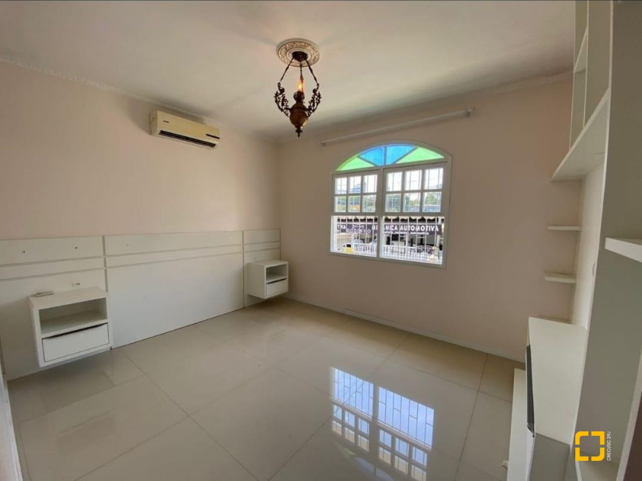 Casa com 189m², 3 quartos (sendo 1 suíte), 4 garagens, no bairro Nossa Senhora do Rosário em São José