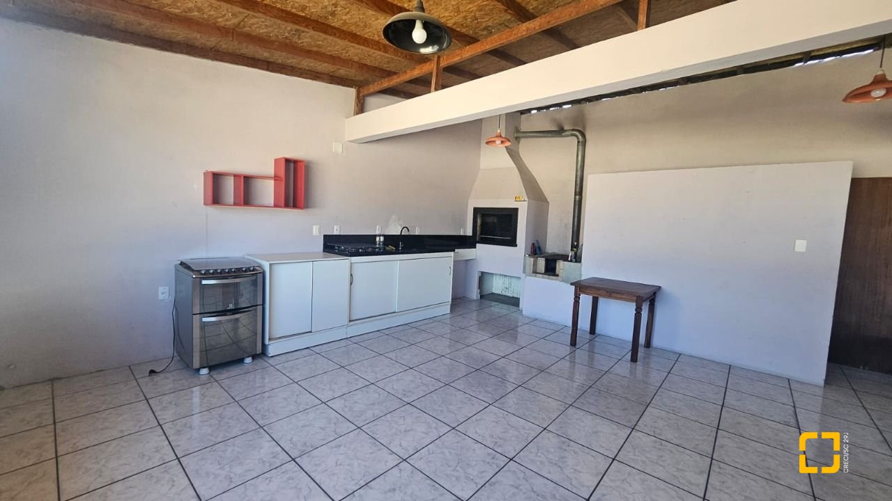 Casa com 189m², 3 quartos (sendo 1 suíte), 4 garagens, no bairro Nossa Senhora do Rosário em São José