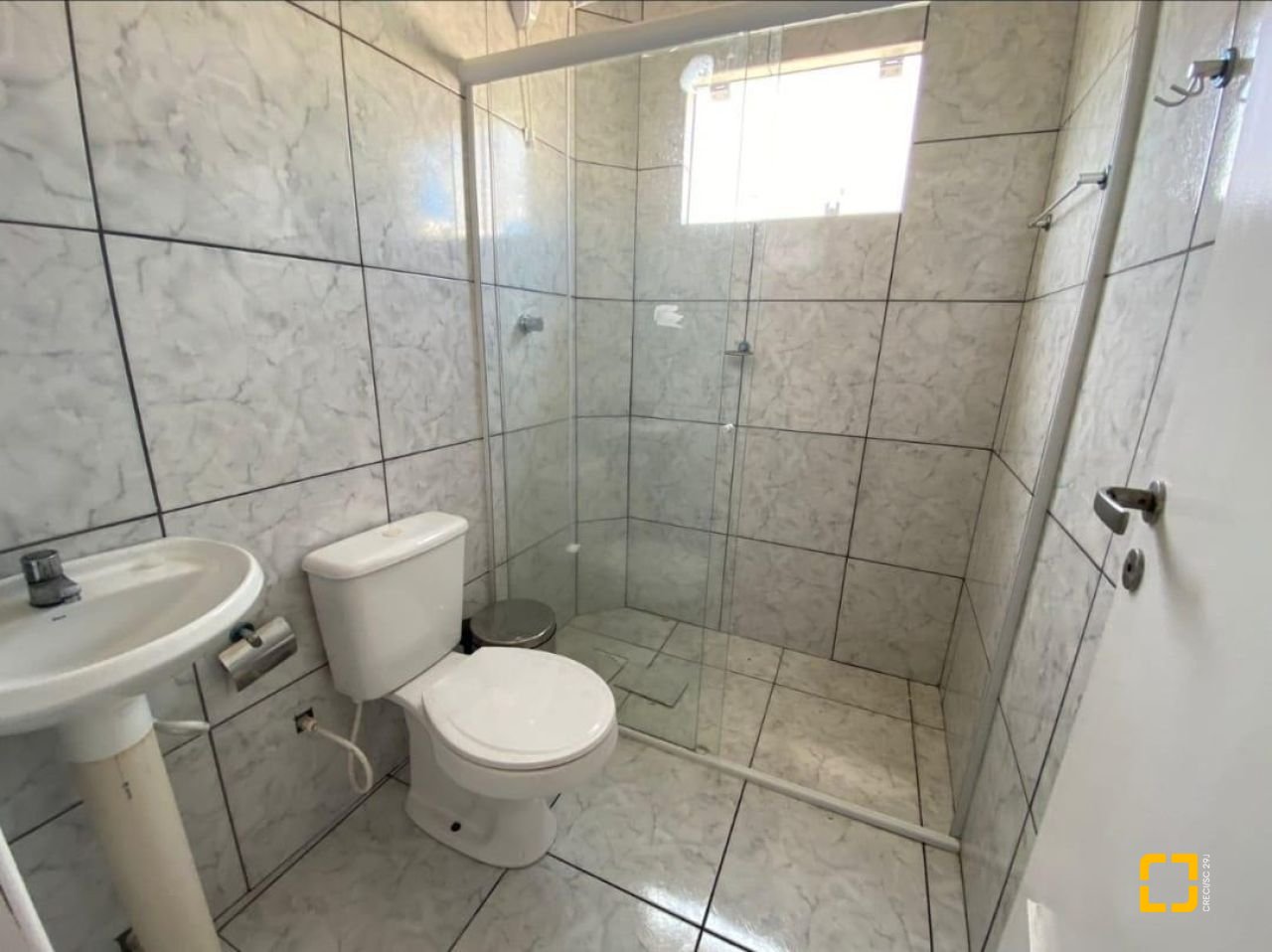 Casa com 189m², 3 quartos (sendo 1 suíte), 4 garagens, no bairro Nossa Senhora do Rosário em São José