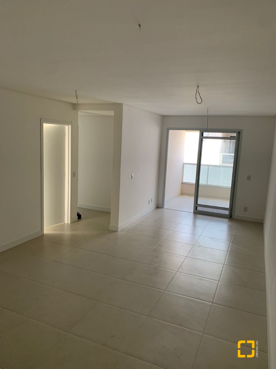 Apartamento com 83m², 3 quartos (sendo 1 suíte), 2 garagens, no bairro Ingleses em Florianópolis