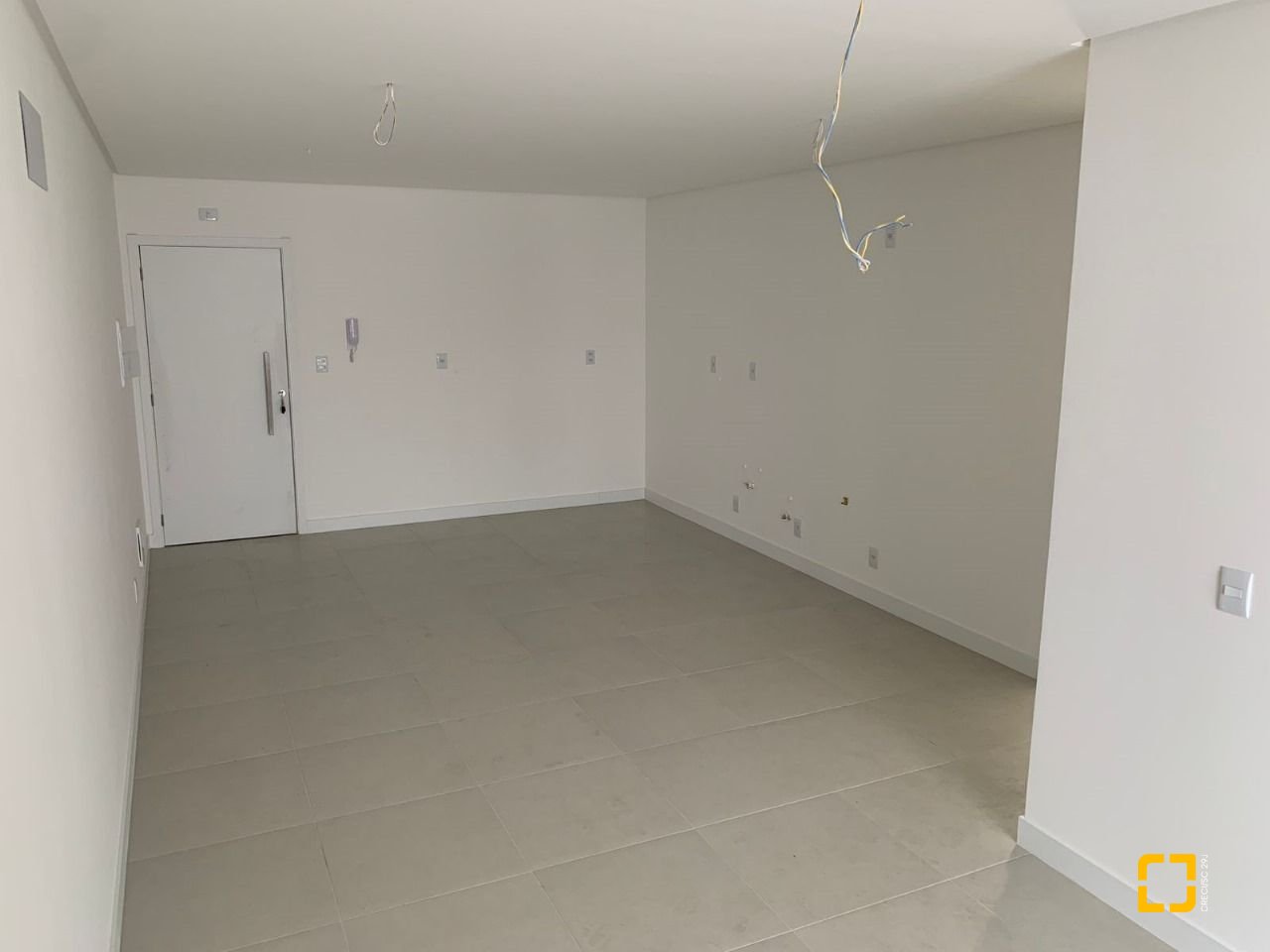 Apartamento com 83m², 3 quartos (sendo 1 suíte), 2 garagens, no bairro Ingleses em Florianópolis